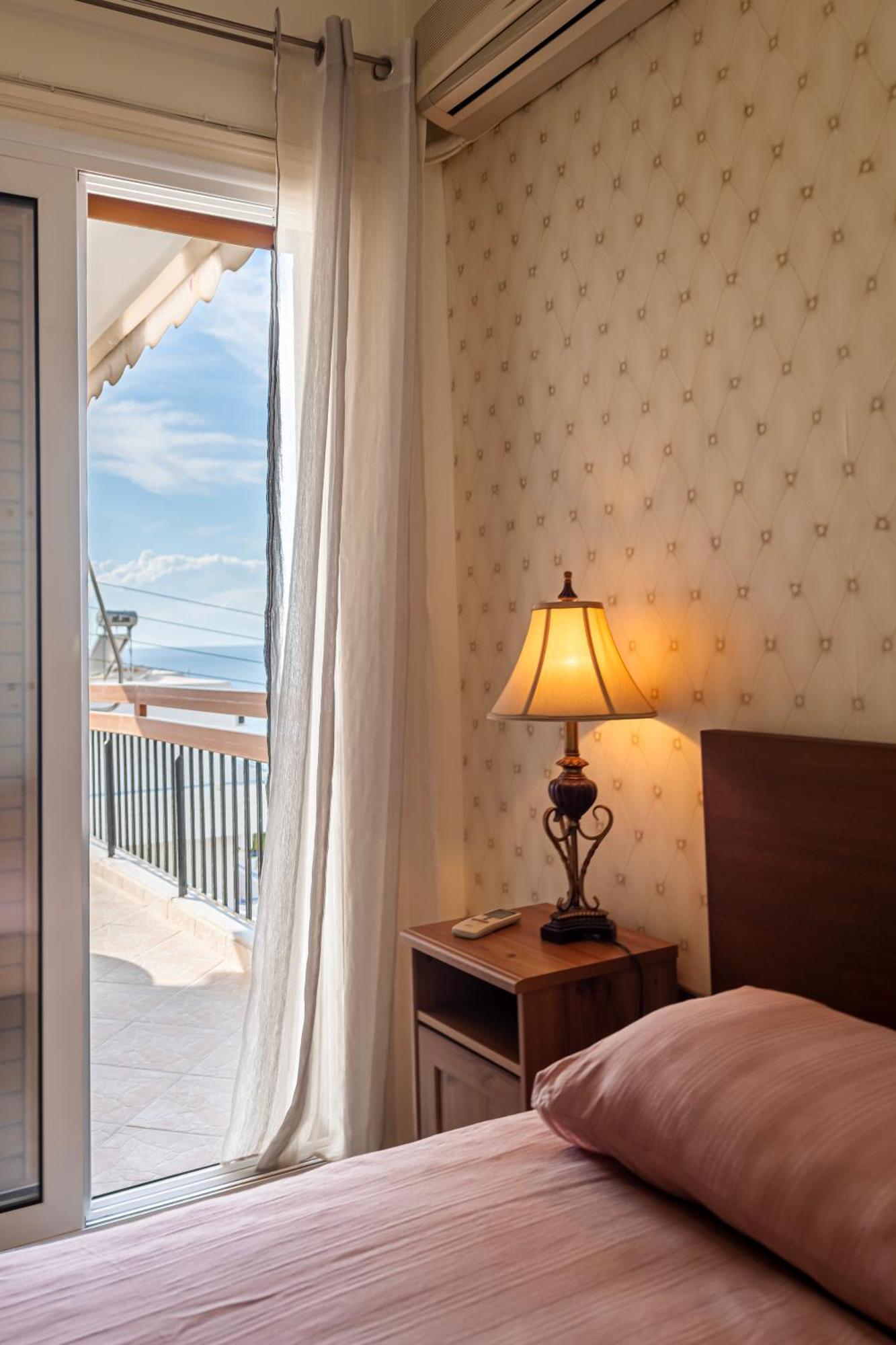 Sea View Apartment 100M From The Beach Saronida Экстерьер фото